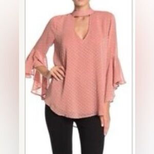 Band of Gypsies NWT Romantic Pink Blush Butterfly Sleeve Keyhole Blouse Size L